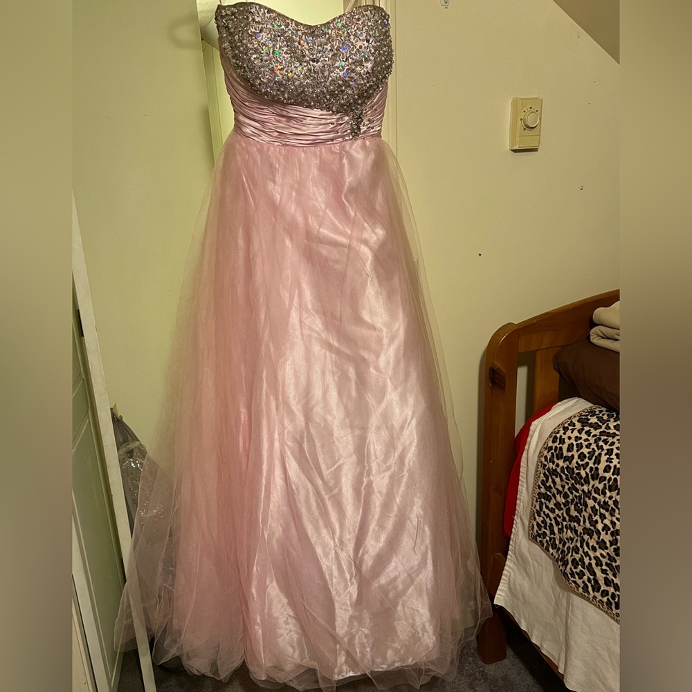 A pink princess gown with heavy beading on the bust, sweetheart strapless SZ 10